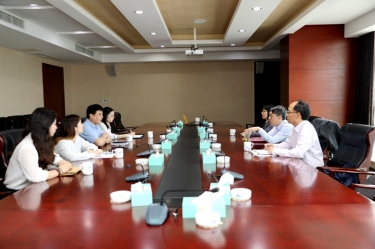 平湖市关工委主任邱其良莅临6686体育入口调研下一代工作