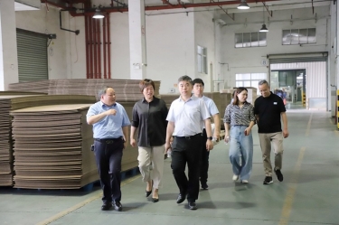 平湖市委常委、副市长张斌莅临6686体育入口全资子公司平湖景包调研残疾人就业工作